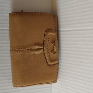 VGUC. Vintage coach Ashley trifold wallet.